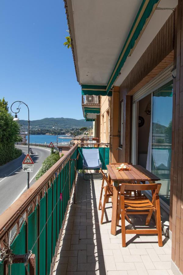 Rapallo Comodo Appartamento Signorile A Due Passi Dal Mare Con Posto Auto ภายนอก รูปภาพ